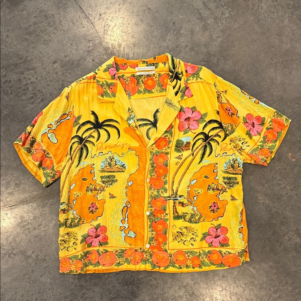Urban outfitters tropical Yellow Short Sleeve Shirt floral